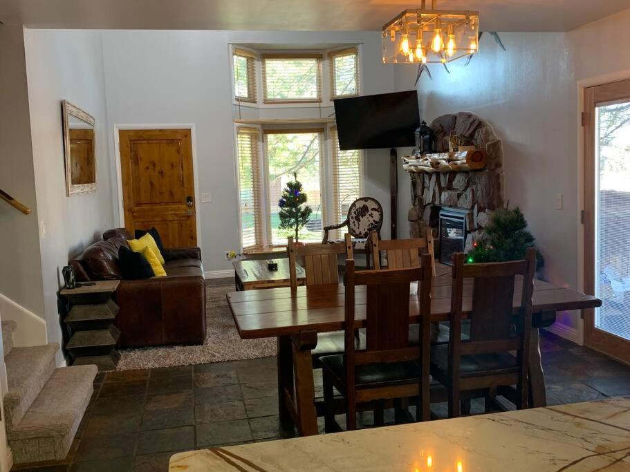 Photo of Livingroom in Sandy