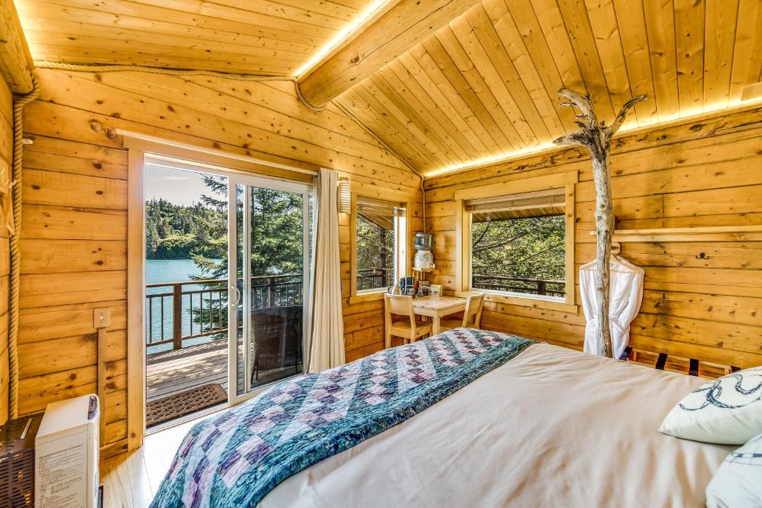 Photo of Others in Halibut Cove