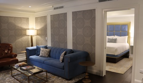 Suite (Rip Van Dam)