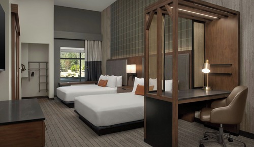 Suite, 2 Queen Beds, Mountain View