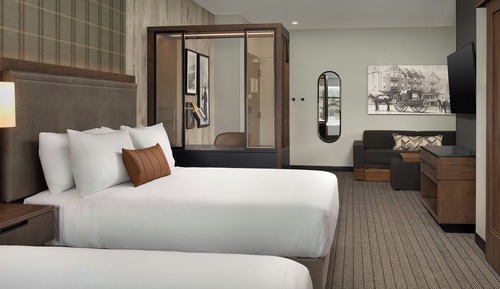 Suite, 2 Queen Beds, Mountain View (Hearing Accessible)