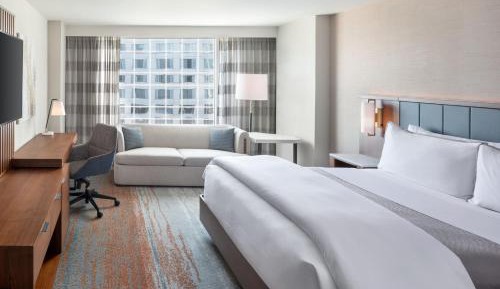 Club Floor, Club level, Guest room, 1 King, City view