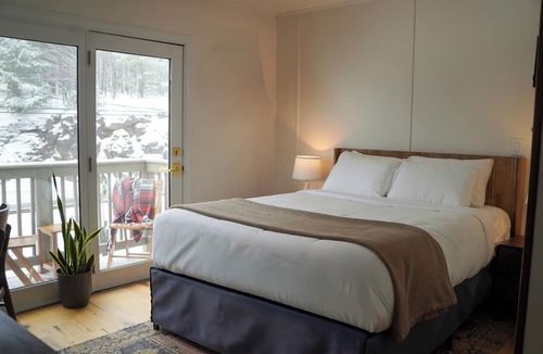 East Windham Hotel | The Perch Hotel