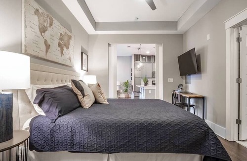 North Decatur Apartment | Luxury Apartment Near Emory Hospital & University