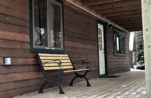 Chugiak Apartment | Comfortable apartment with spectacular mountain and ocean views.