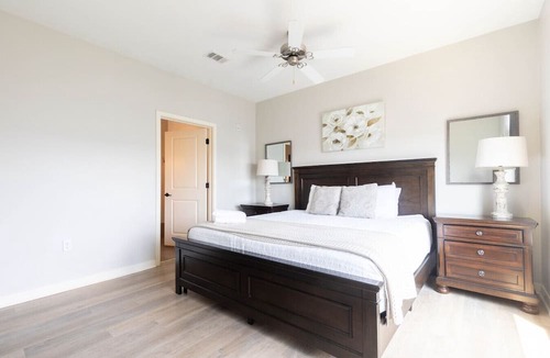 Rolling Mill Hill Condo | Luxurious Top Floor 2 Br 2 Ba Downtown Condo-#604
