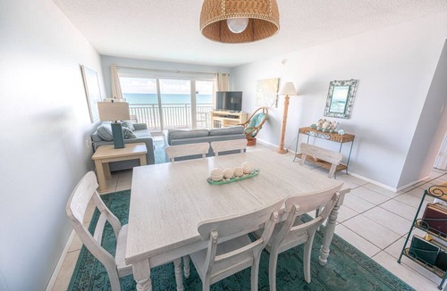 Satellite Beach Condo | Oceanfront 2BR Condo w/Balcony & Flexible Sleeping Setup, Unit 338