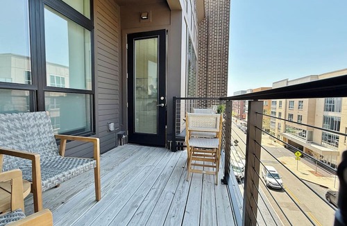 Dublin Condo | Bridge Park ~ Dublin 1BR/1BA Wonderfully Decorated