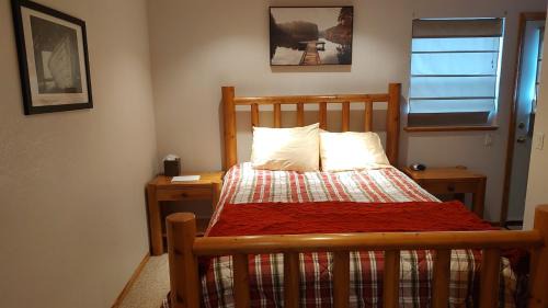 Cohoe House | Alaska Summers Lodge Cabin 1-Near Mouth of Kasilof River