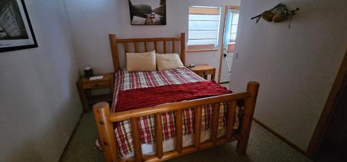 Cohoe House | Alaska Summers Lodge Cabin 1-Near Mouth of Kasilof River
