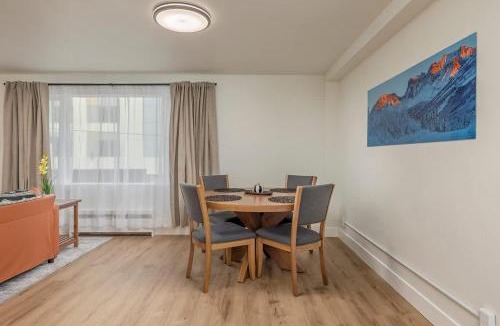 Downtown Anchorage Apartment | Downtown 1 Bedroom Flat with Views