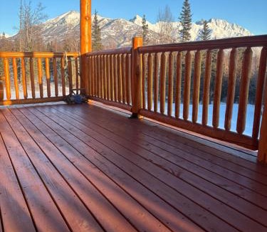 Palmer Bed & Breakfast | Alaska Knotty Pine B&B