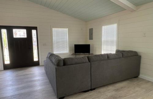 Ohiopyle Apartment | Stay, play and relax in Ohiopyle, PA, Hot tub, Pool table, next to the GAP trail in Ohiopyle, PA