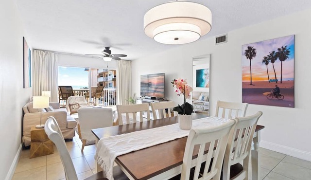 Family Friendly & Right on the Beach - Spacious 3 Bedroom Condo w/Great Views! 🌺
