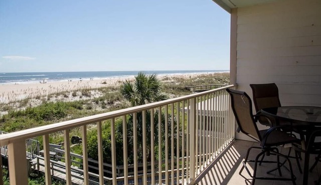 Absolutely Fabulous Oceanfront Condo With Pool