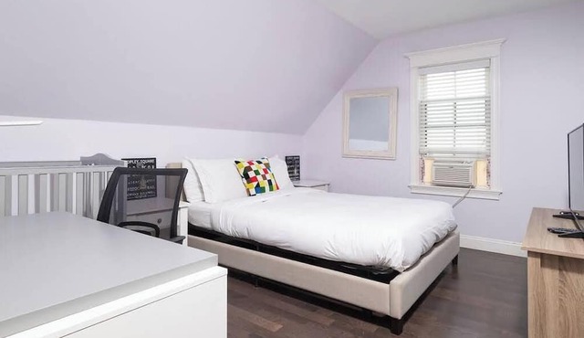 Spacious Modern Luxury Duplex Near Boston & Cambridge - Free Parking