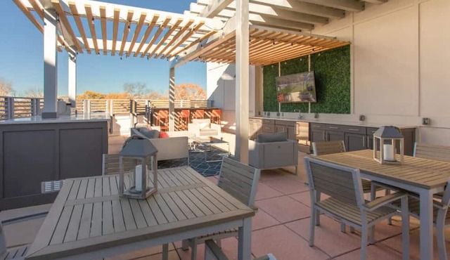 Upscale Furnished 2BR Near Decatur Square | Pool & Rooftop Lounge