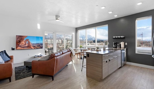 Spectacular Central City 2BD2BA