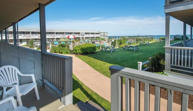 Pool View King & Bunk Suite, Riviera Beach Resort, Kid-Friendly, Garden