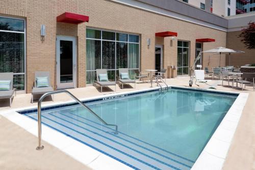 Hampton Inn & Suites Atlanta Buckhead Place