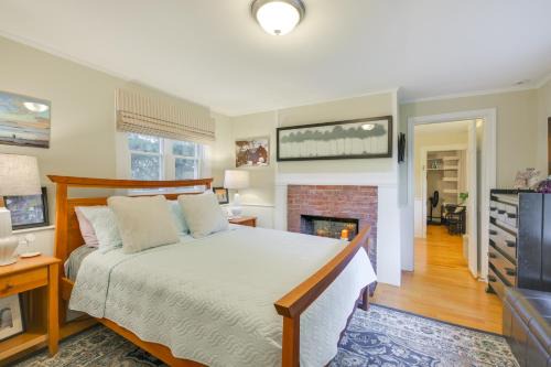 < 1 Mi to Dtwn Salem: Apt w/Shared Patio & Yard!