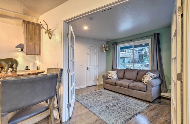 Coastal-View Apartment Near Downtown Anchorage!